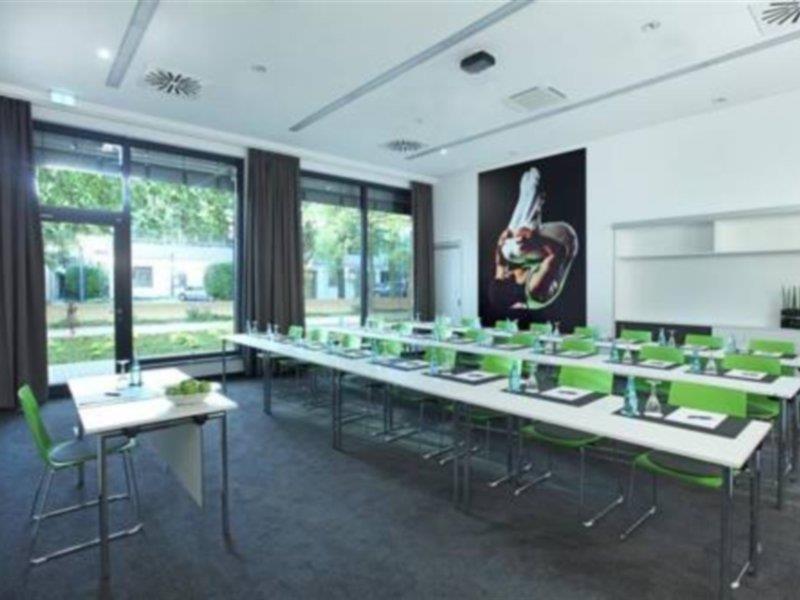 Lindner Hotel Frankfurt Sportpark, Part Of Jdv By Hyatt Frankfurt nad Menem Zewnętrze zdjęcie